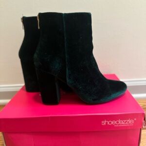 Shoedazzle Green “Denny” Booties